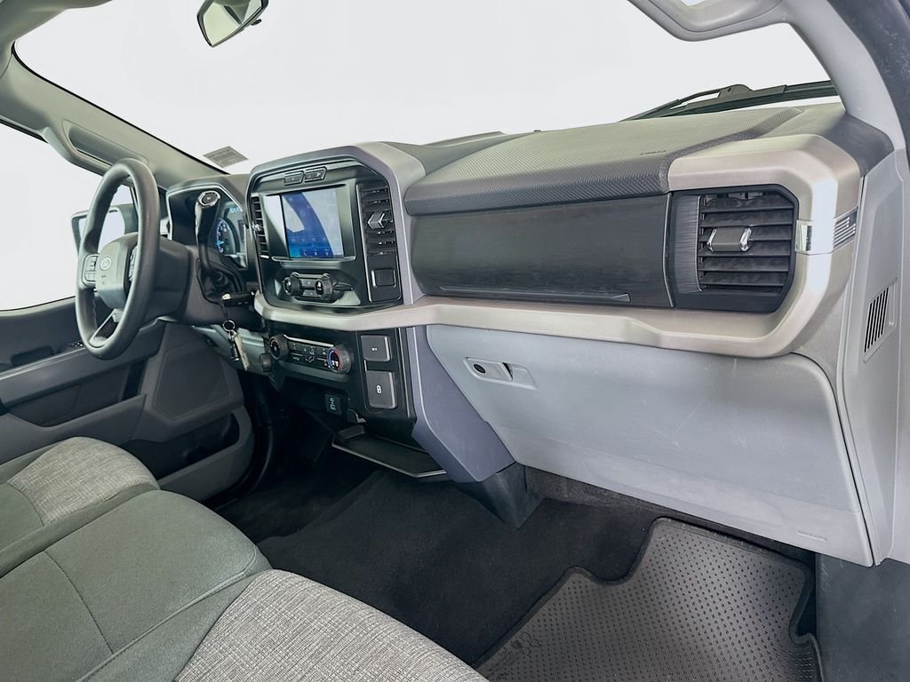 Used 2023 Oxford White Ford XLT image 27