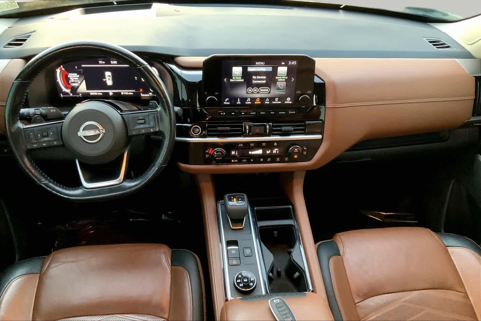 Used 2023 Super Black Nissan Platinum image 15