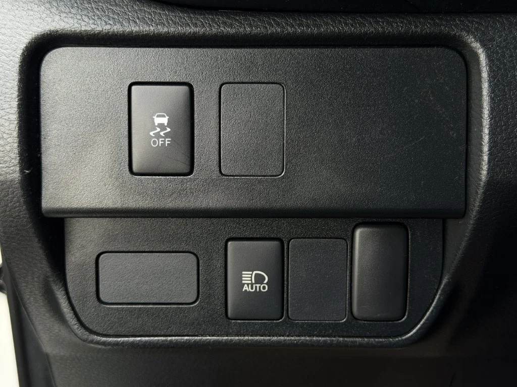Used 2021 White Toyota SR image 20