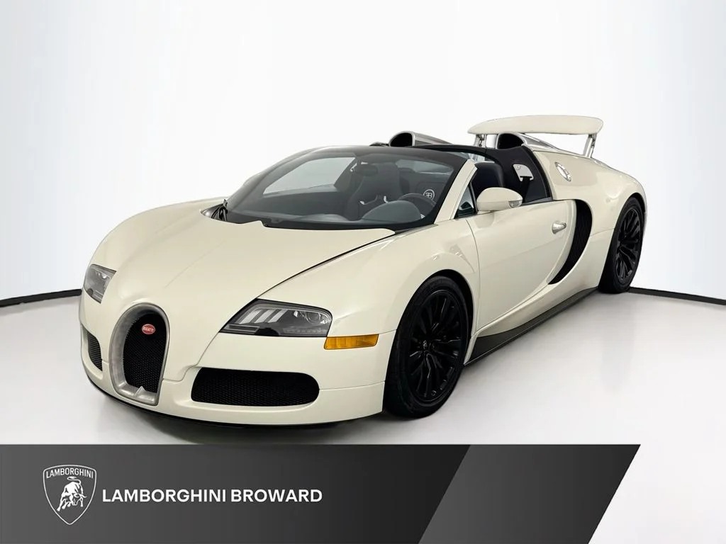 2011 Bugatti Veyron's photo