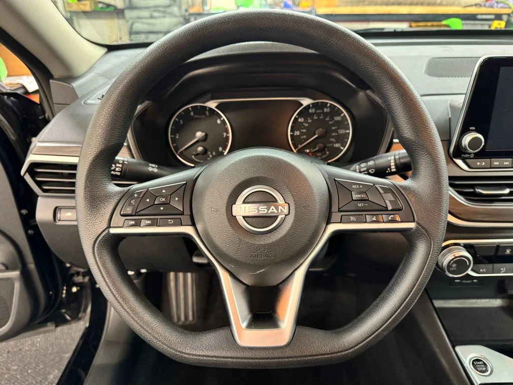Used 2024 Black Nissan 2.5 SV image 18