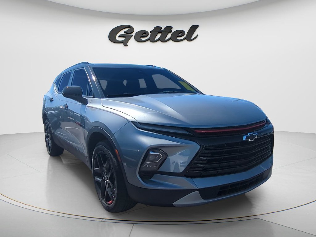 Used 2025 Gray Chevrolet LT image 2