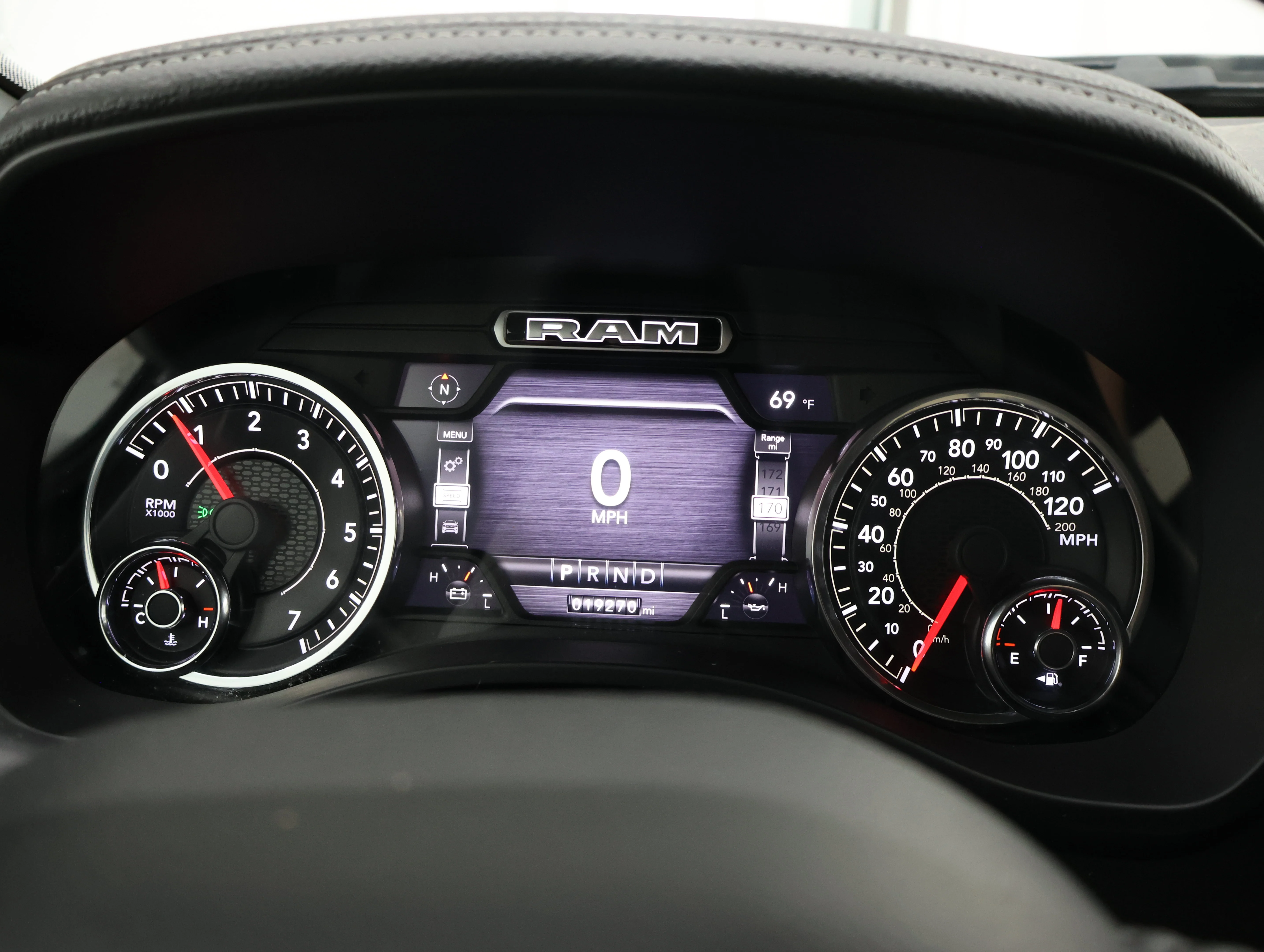 Used 2021 Diamond Black Crystal Pearlcoat Ram Laramie image 10