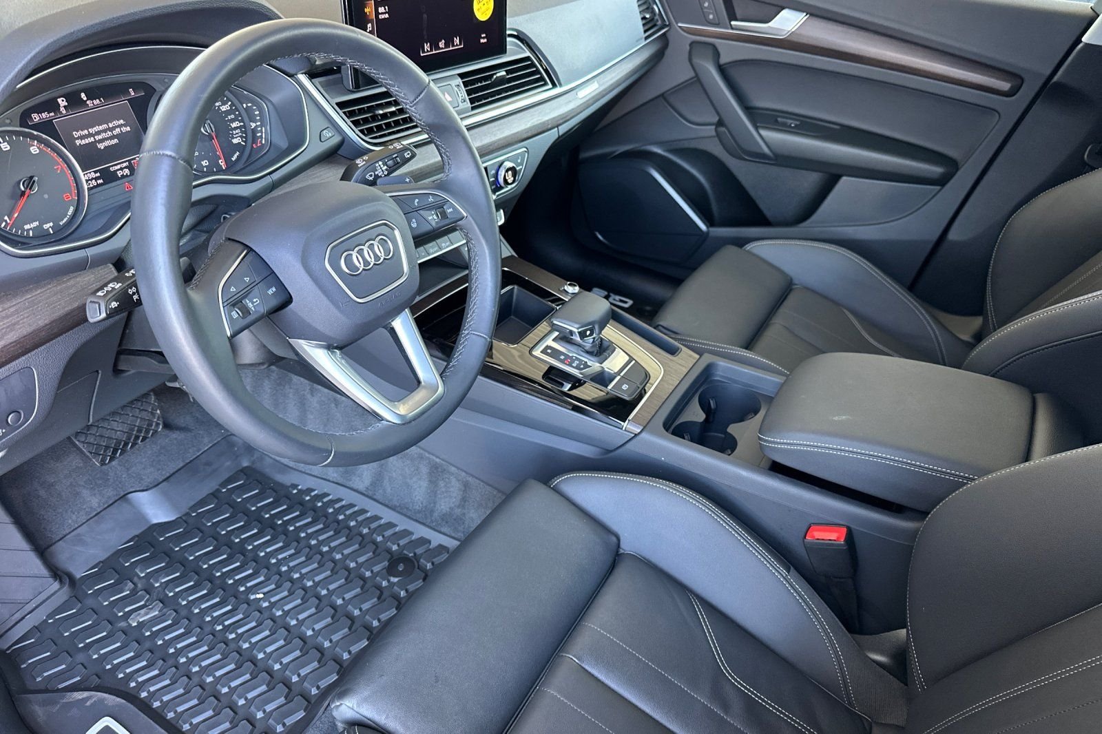 Used 2025  Audi 45 S line Premium image 9