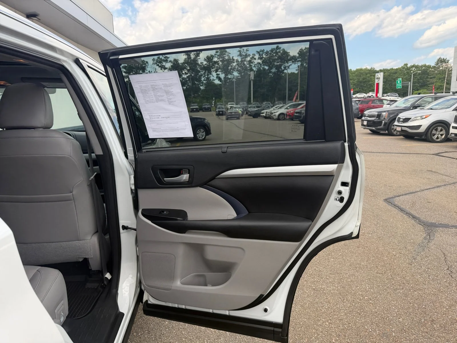 Used 2017 Blizzard Pearl Toyota XLE image 37