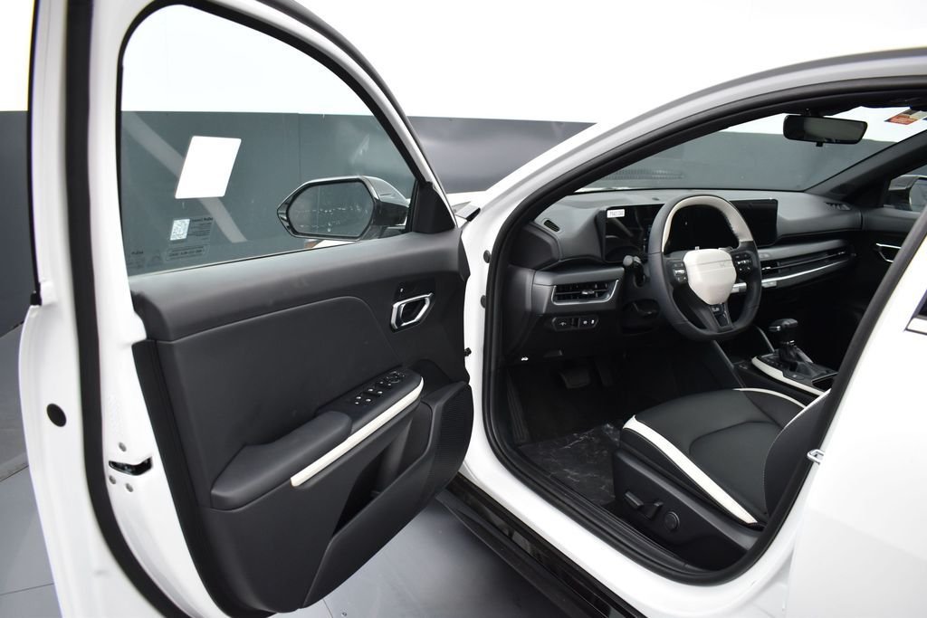 New 2026 Snow White Pearl Kia GT-Line image 5