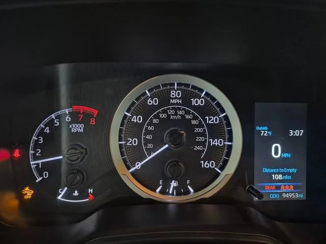 2021 Toyota Corolla LE - Photo 22