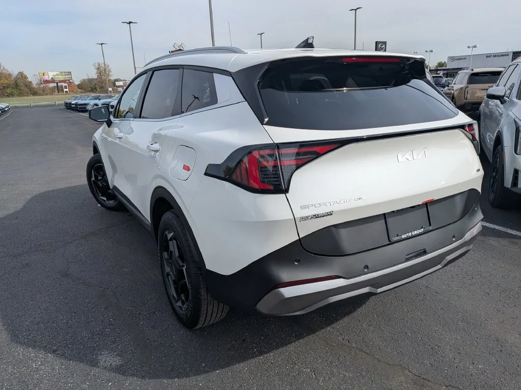 New 2027 Snow White Pearl Kia EX image 32