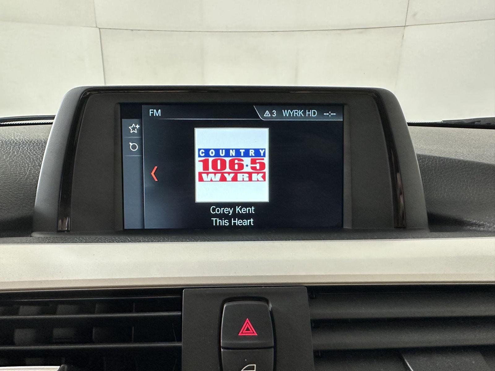 Used 2018 Mediterranean Blue Metallic BMW 320i xDrive image 21