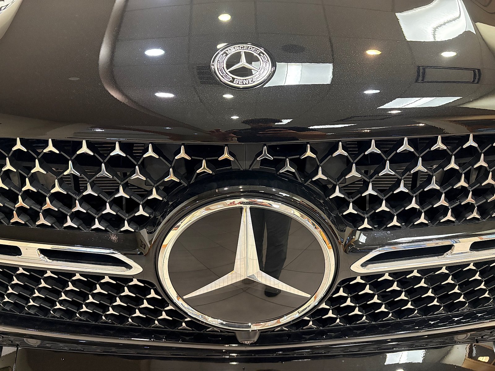 New 2026 Obsidian Black Metallic Mercedes-Benz 4MATIC® image 39