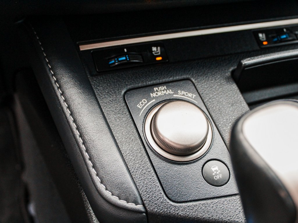Used 2018 Nebula Gray Pearl Lexus Base image 22