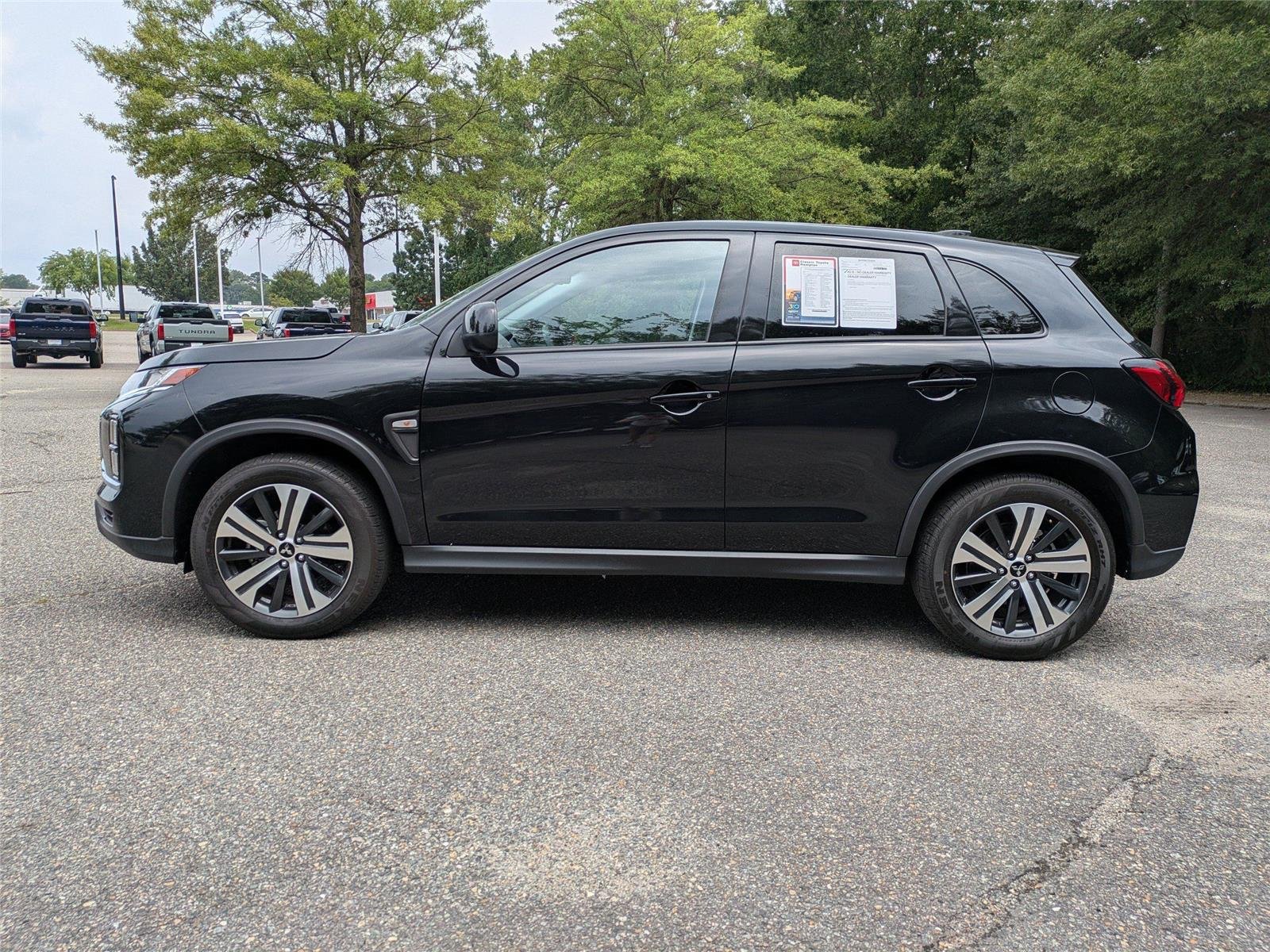 Used 2025  Mitsubishi S image 7