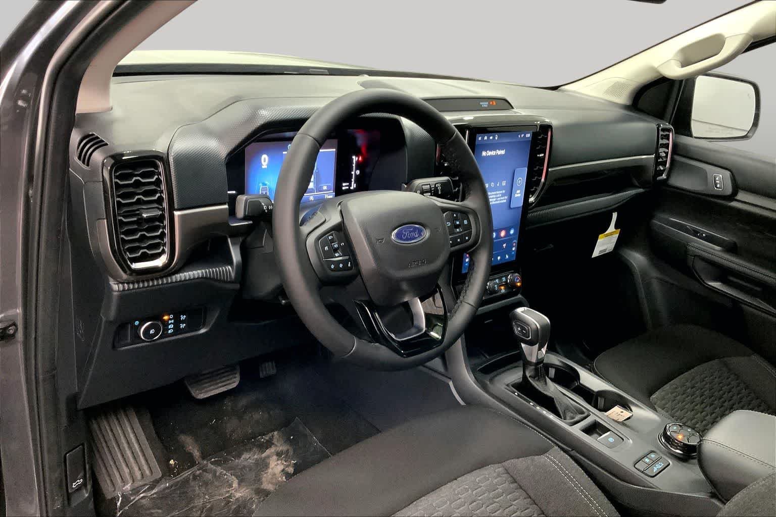 New 2026 M7/CARBONIZED G Ford XLT image 7