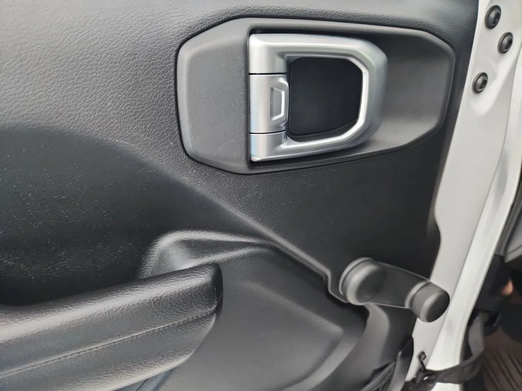 Used 2018 White Jeep Unlimited Sport image 24