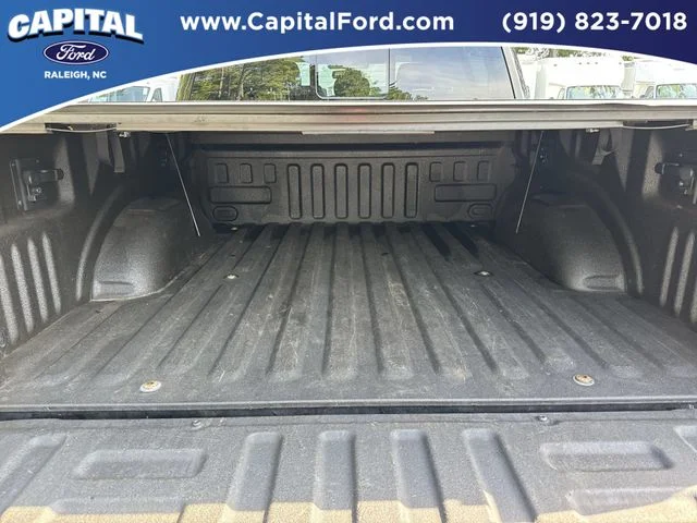 Used 2016 Black Ford XLT image 16