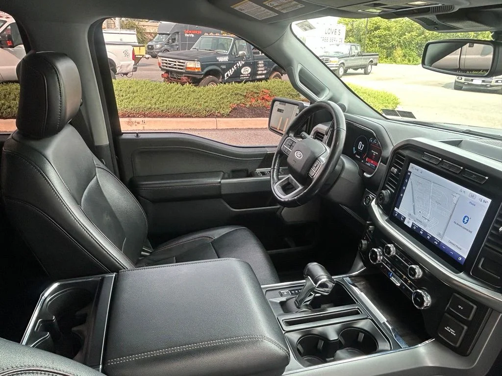 Used 2022 Black Ford Lariat image 31