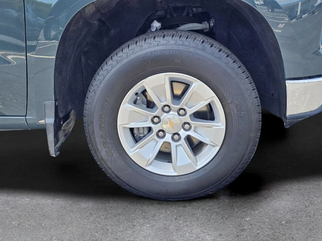Used 2025 Cypress Gray Chevrolet LT image 6