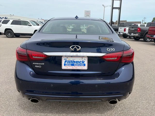 Used 2022 Grand Blue INFINITI LUXE image 6