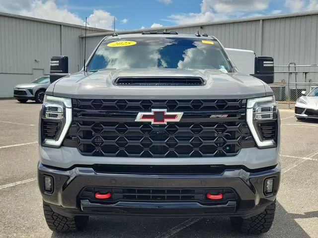 2025 Chevrolet Silverado 2500HD ZR2 - Photo 9