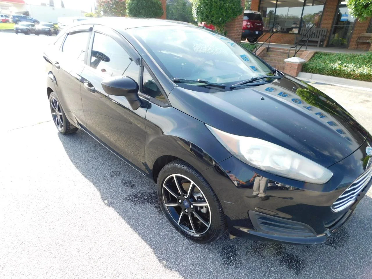 Used 2018 Black Ford SE SEDAN image 2