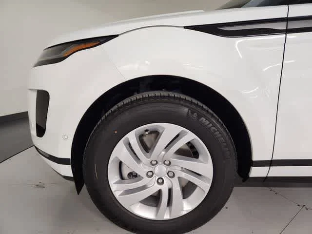 Used 2026 Fuji White Land Rover Core S image 11