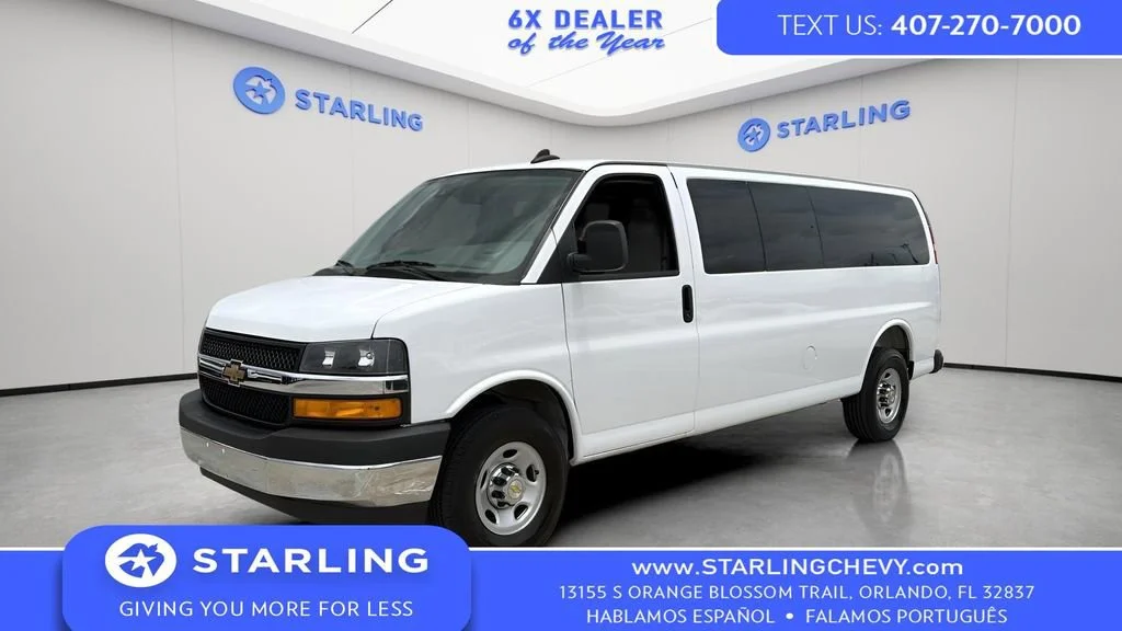 Used 2025 Summit White Chevrolet 1LT image 1