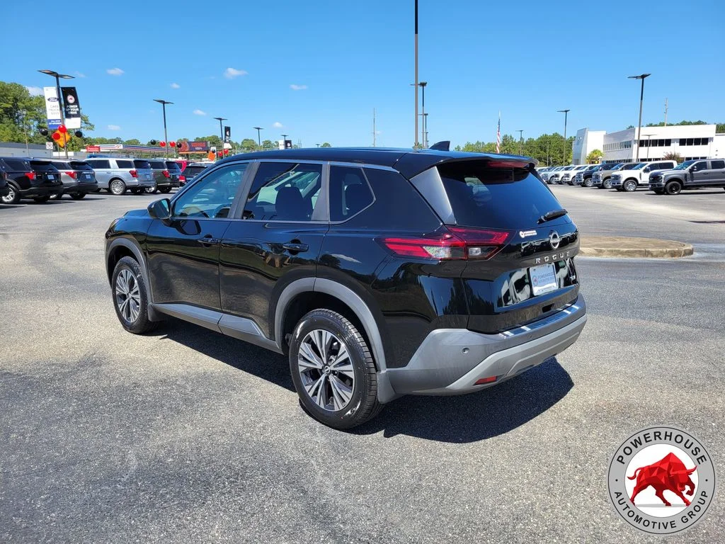 Used 2023 Black Nissan SV image 4