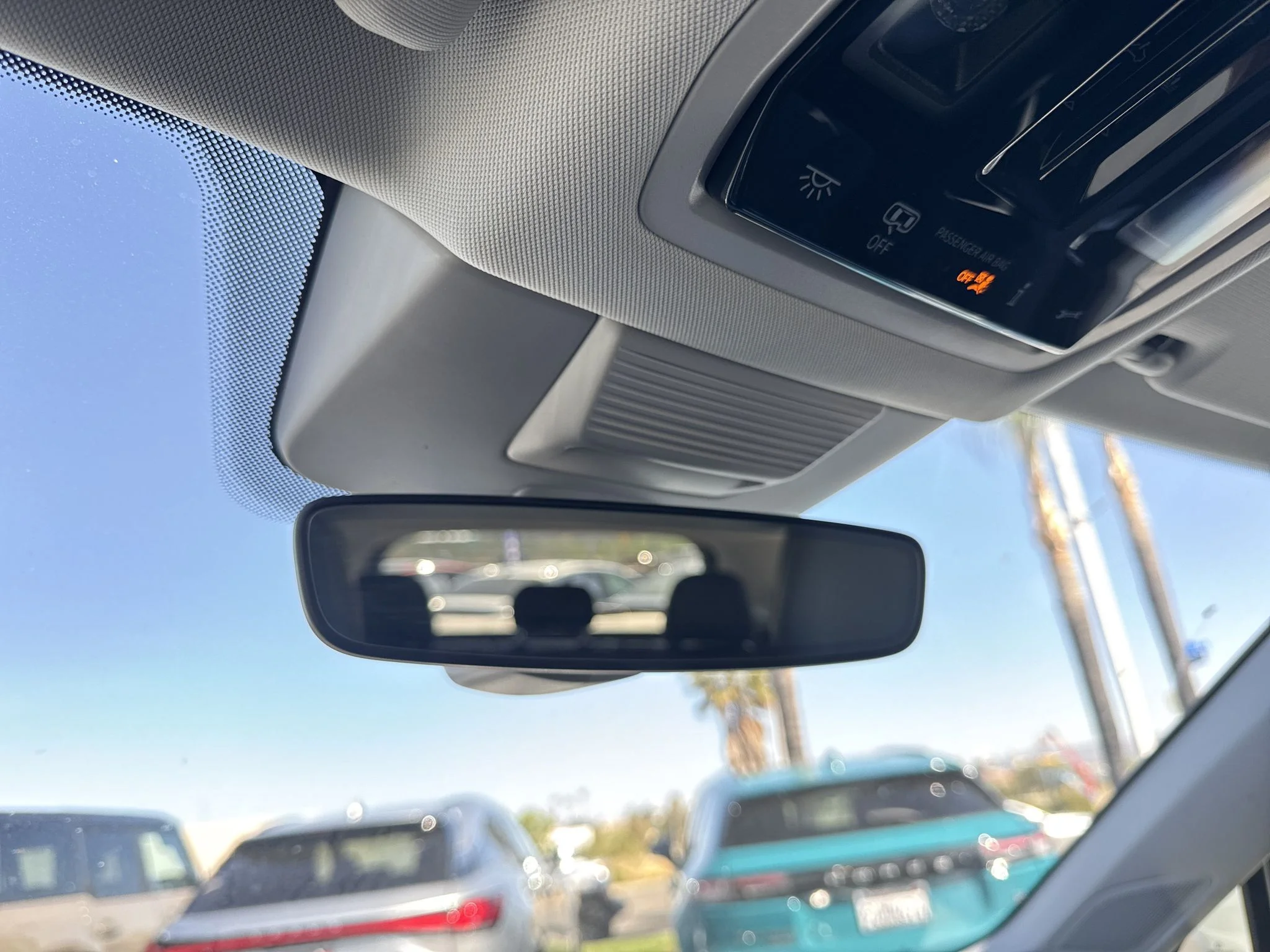New 2026 Pure White Volkswagen SE image 28
