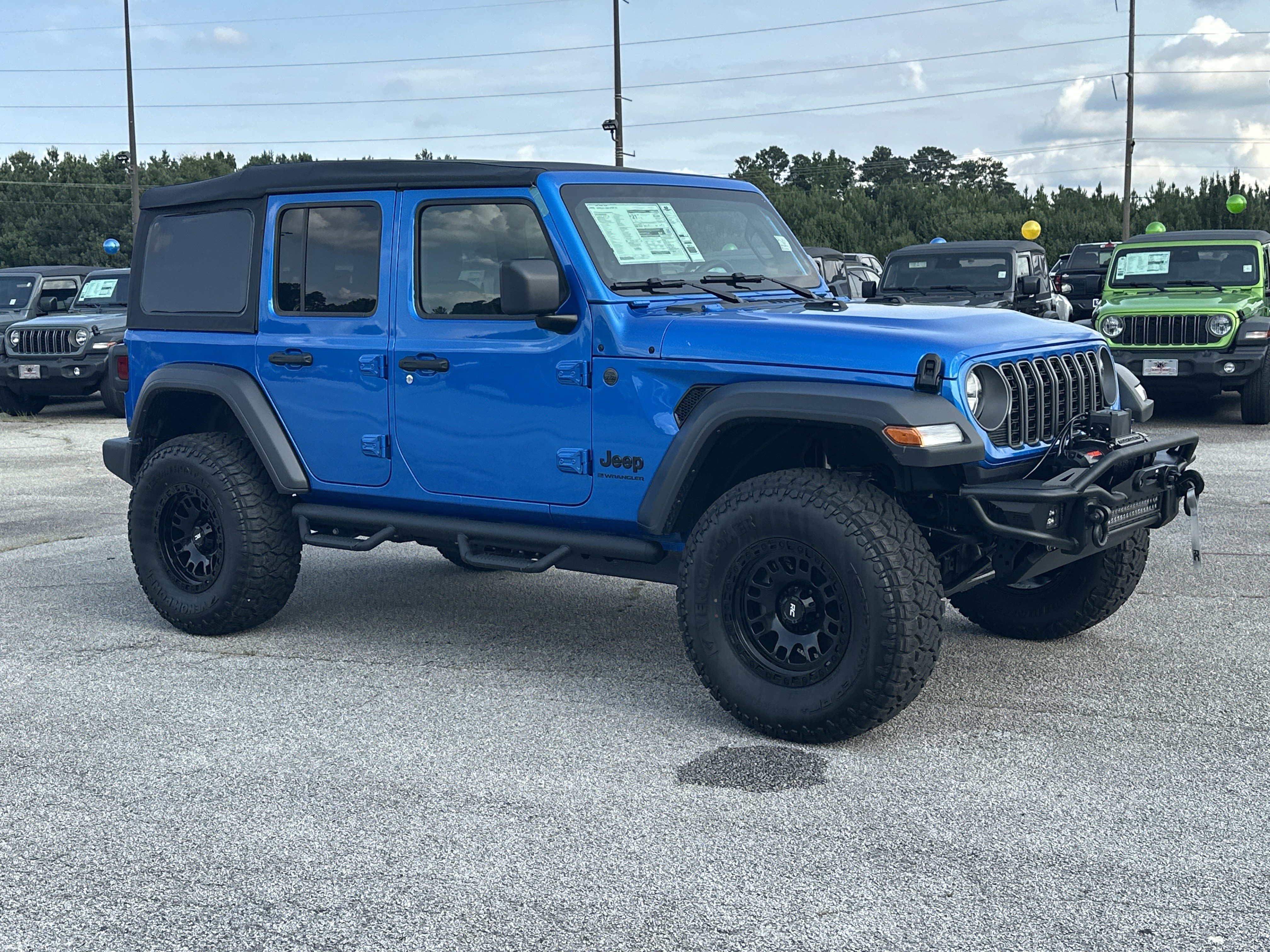 New 2026 Hydro Blue Pearl-Coat Exterior Paint Jeep Sport image 2