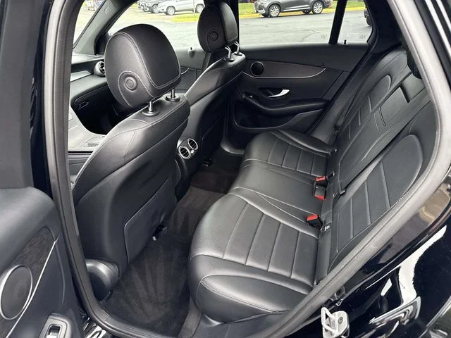 Used 2022  Mercedes-Benz GLC 300 image 15