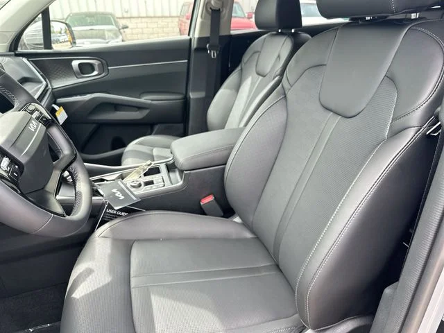 New 2026 Wolf Gray Kia S image 15