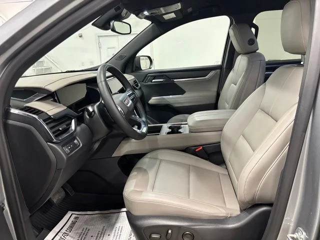 Used 2024 Silver GMC Elevation image 11