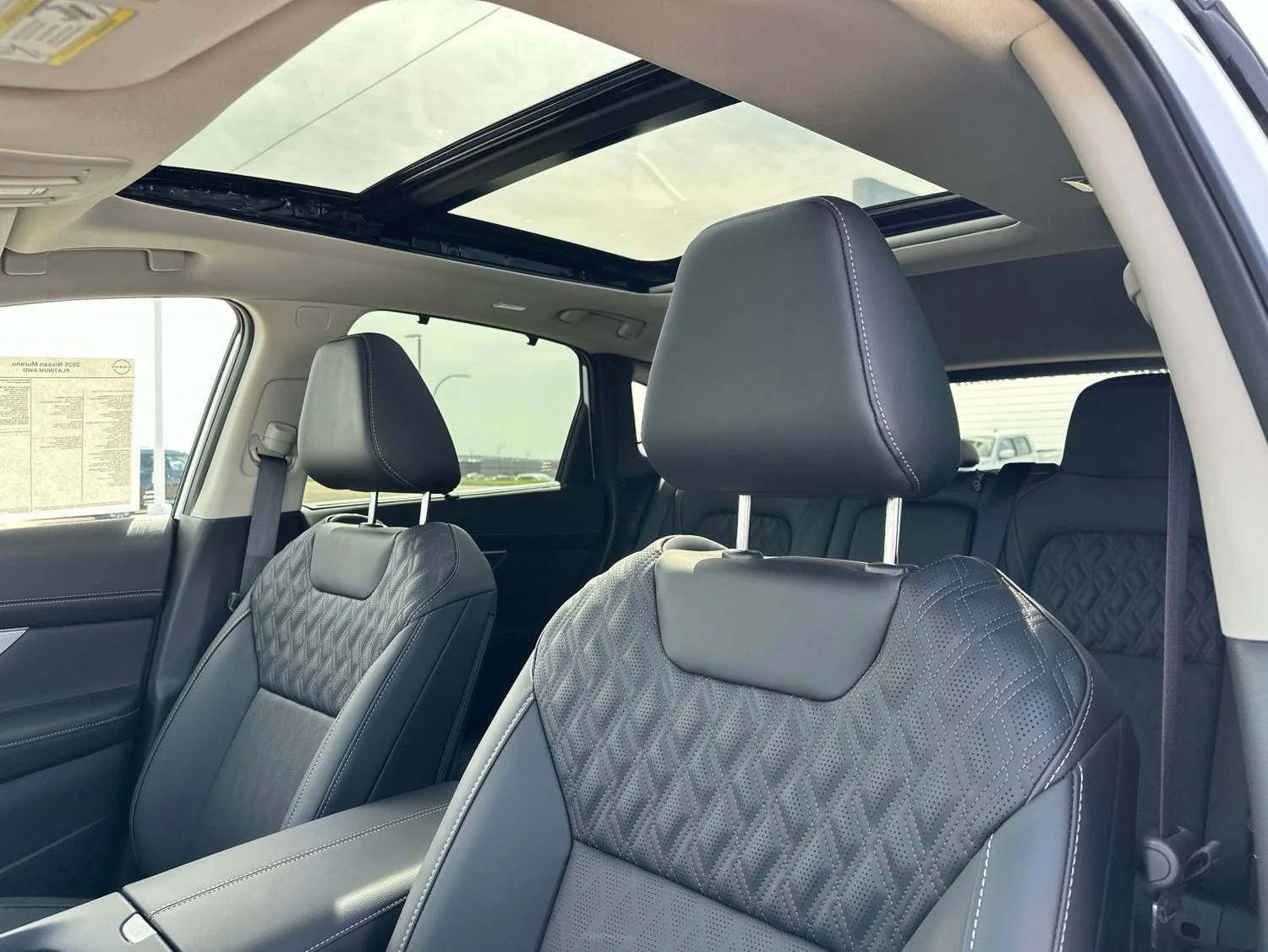 New 2026 Everest White Pearl TriCoat / Super Black Two-tone Nissan Platinum image 12