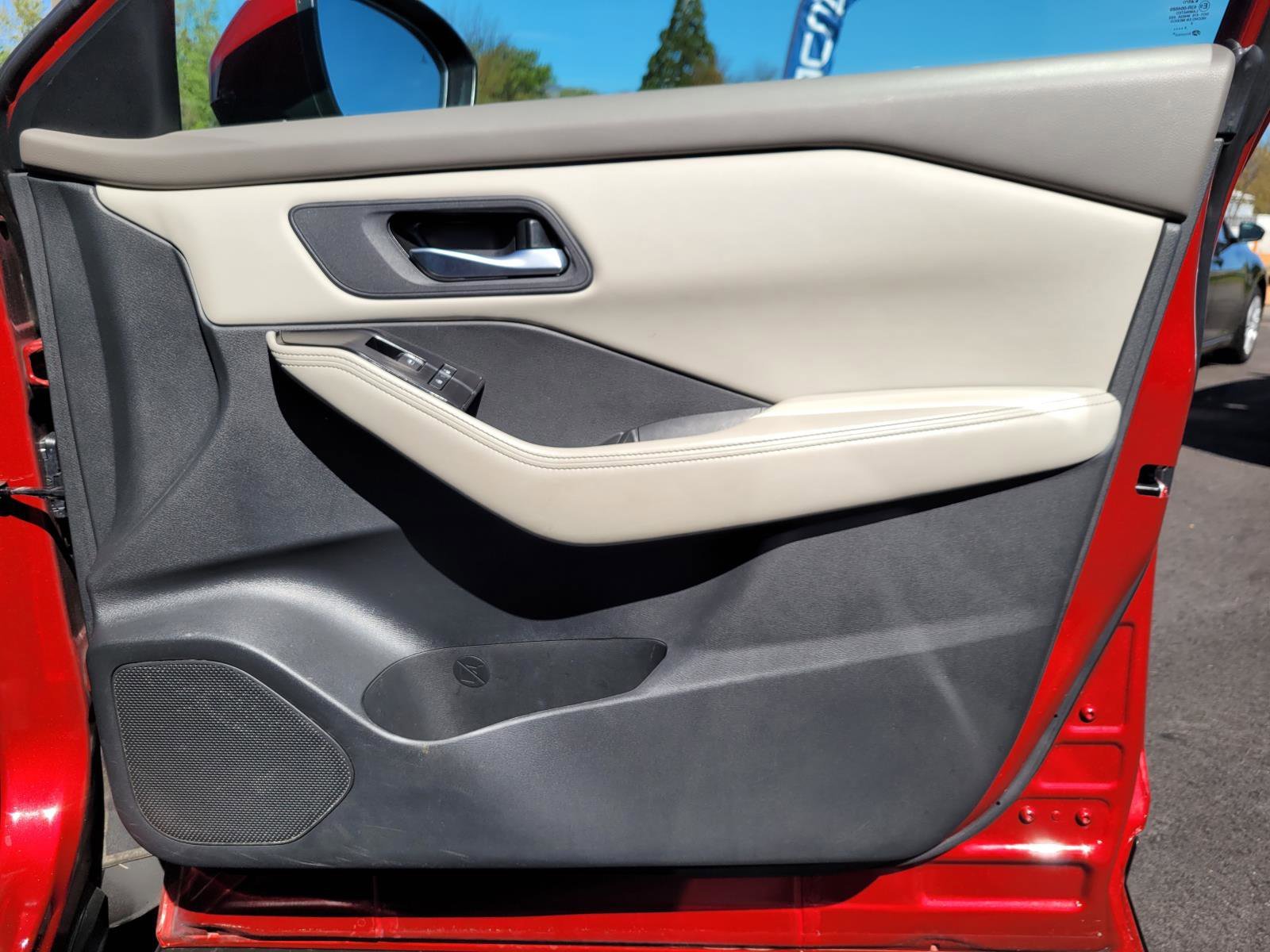 2025 Nissan Rogue SV - Photo 22