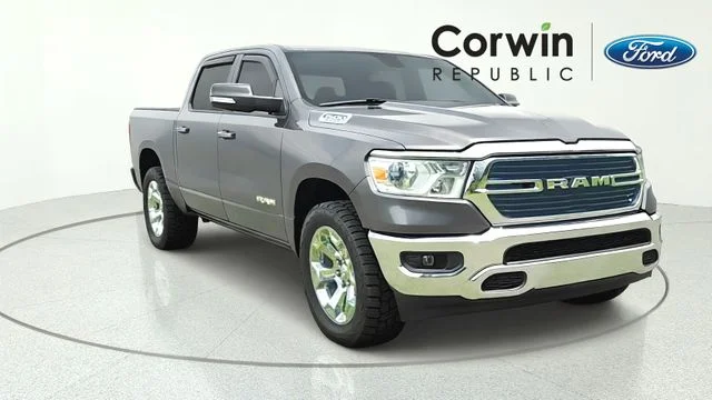 2019 RAM 1500 Big Horn/Lone Star 4x4 Crew Cab 5'7's photo