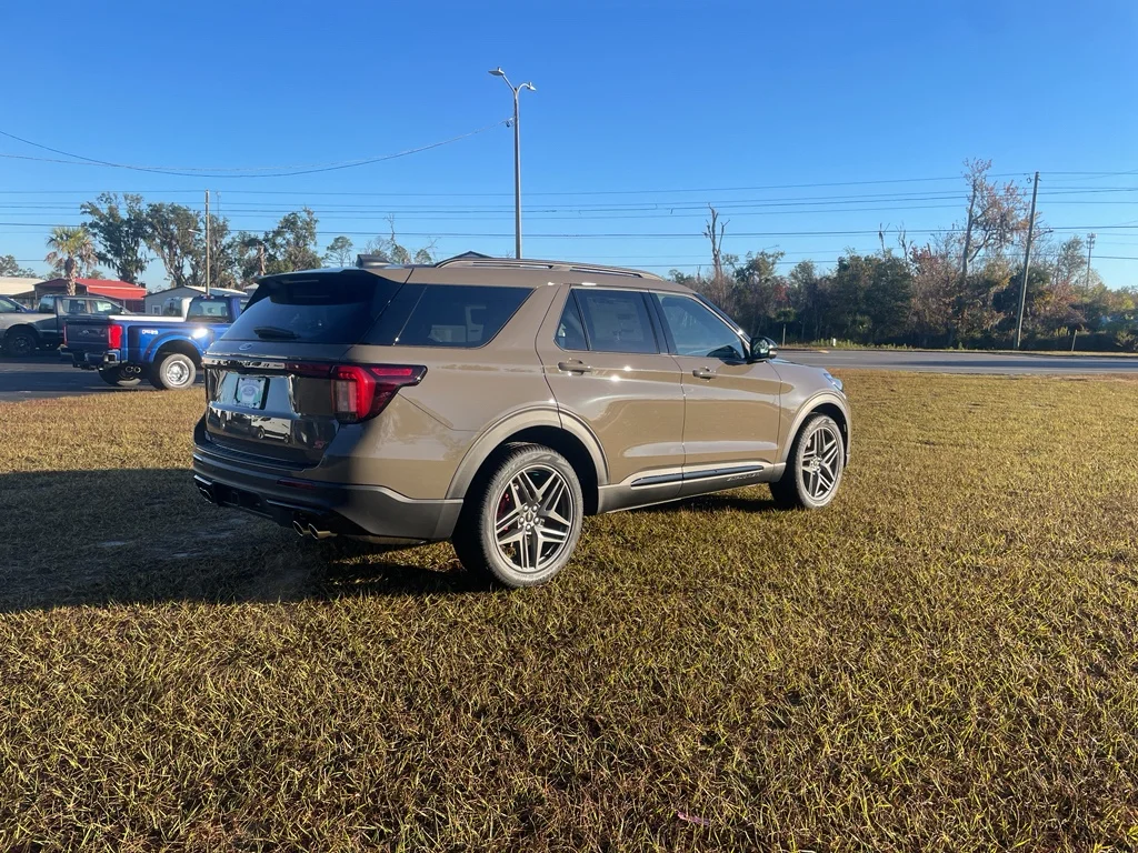 New 2026 Marsh Gray Ford ST image 5