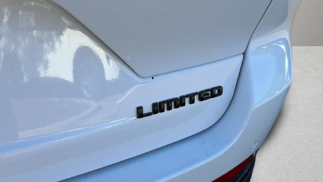 Used 2025 White Jeep Limited image 41
