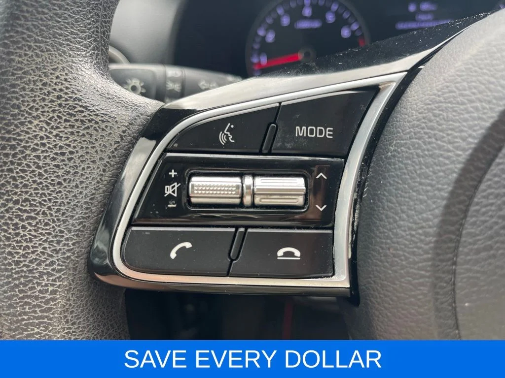 Used 2020 Red Kia LXS image 18