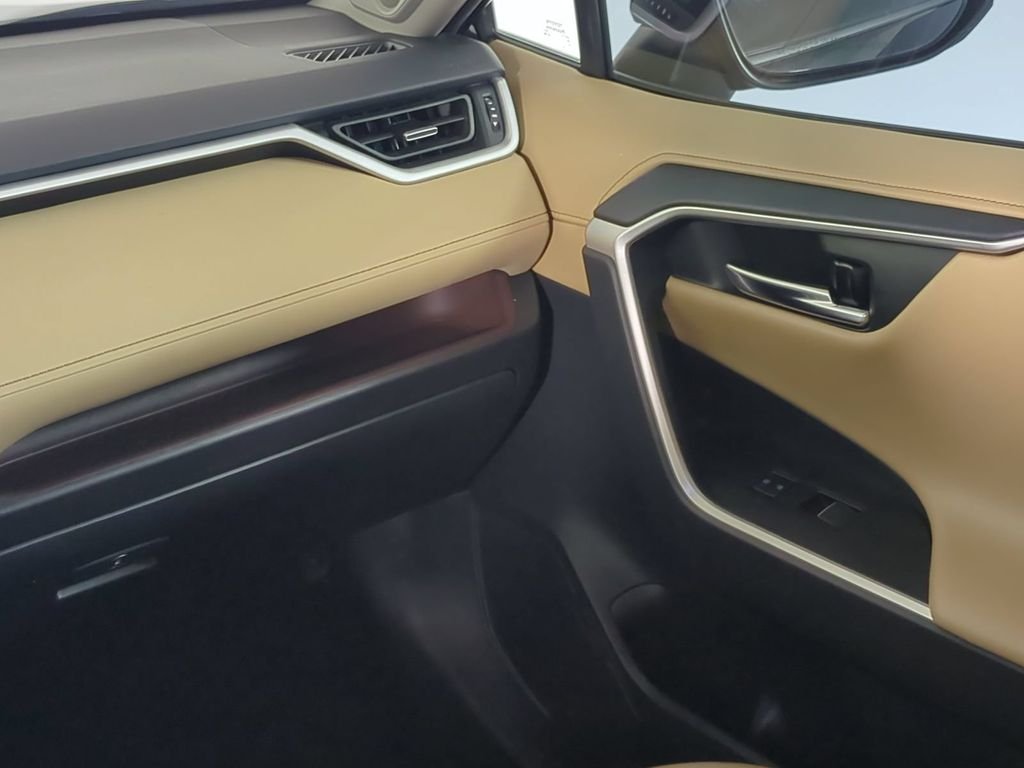 2022 Toyota RAV4 Limited - Photo 20