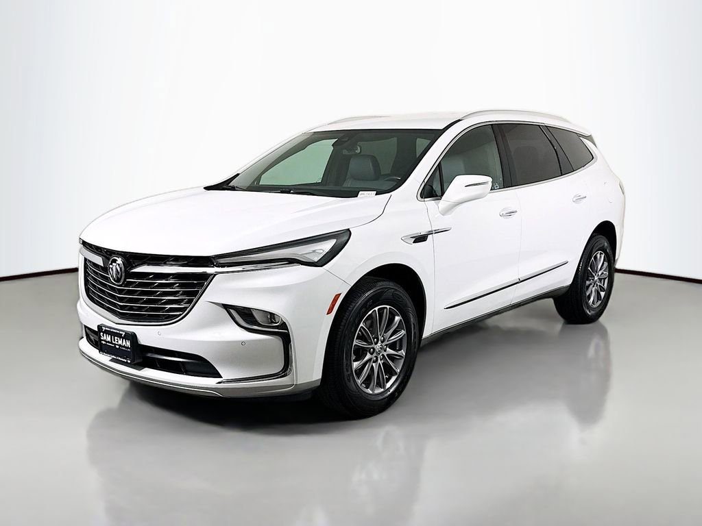 Used 2023 Summit White Buick Essence image 3