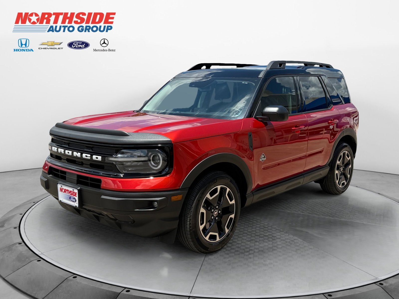 Certified Used 2024 Hot Pepper Red Metallic Tinted Clearcoat Ford Outer Banks image 3