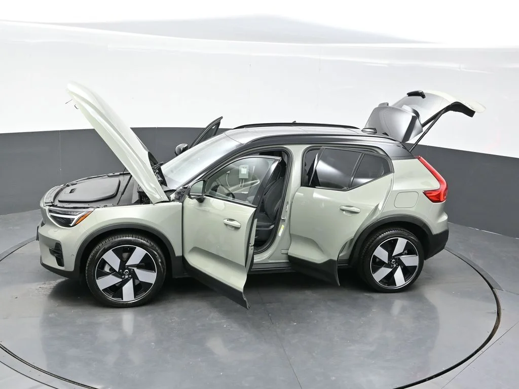 Certified Used 2023 Green Volvo Ultimate image 38