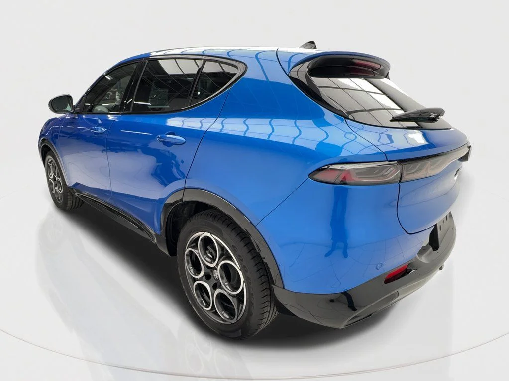 New 2025 Blue Alfa Romeo Base image 11