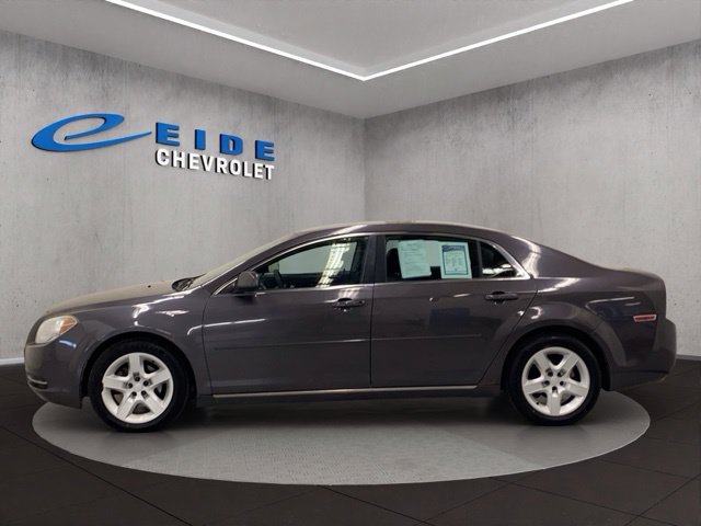 Used 2010 Beige Chevrolet LT image 9