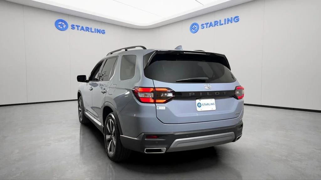 Used 2025 Gray Honda Touring image 6