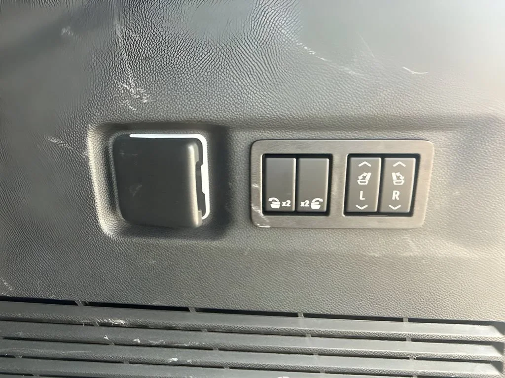 Used 2023 Black Chevrolet RST image 35
