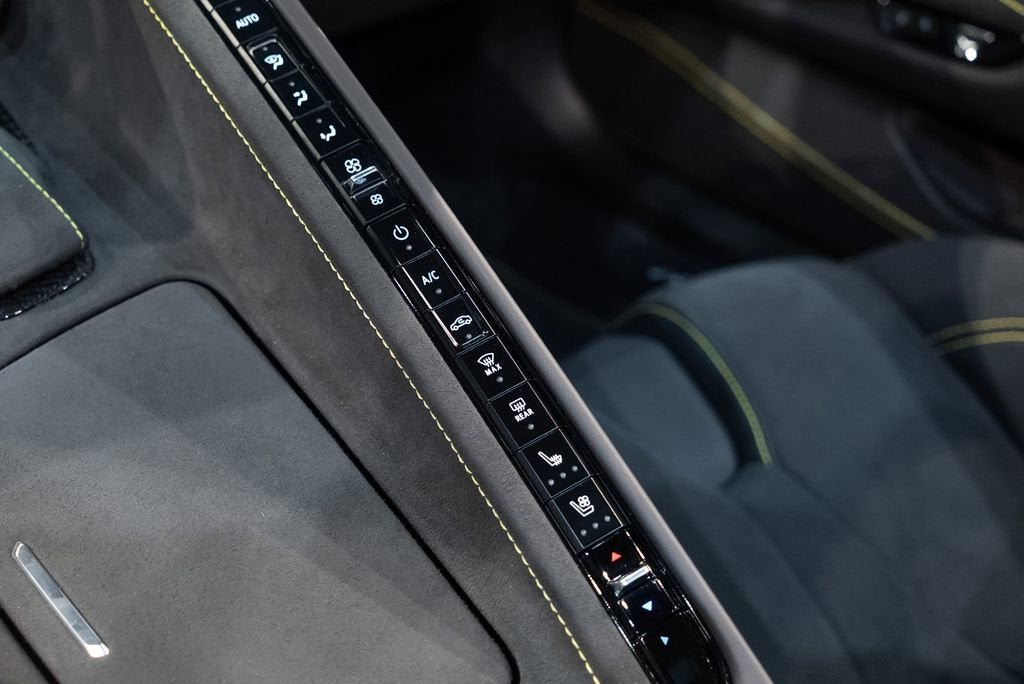 Used 2025 Black Chevrolet Z06 image 34