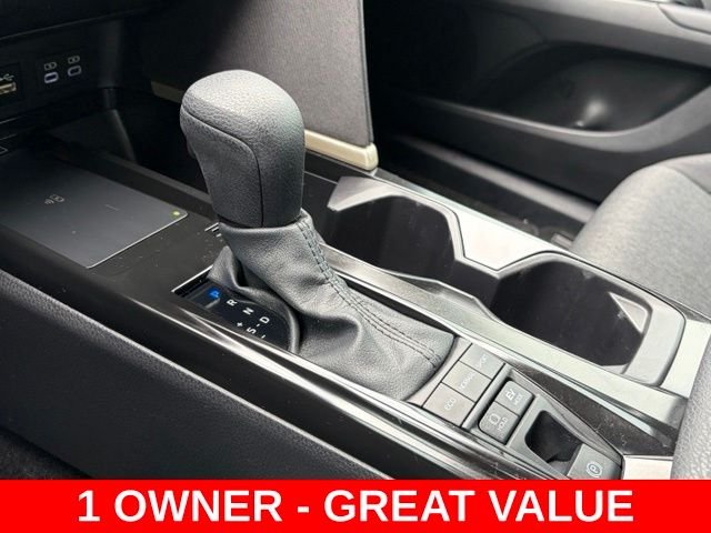 Used 2025  Toyota LE image 23