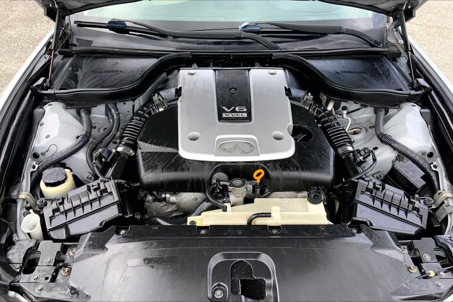 Used 2014 Liquid Platinum INFINITI  image 31