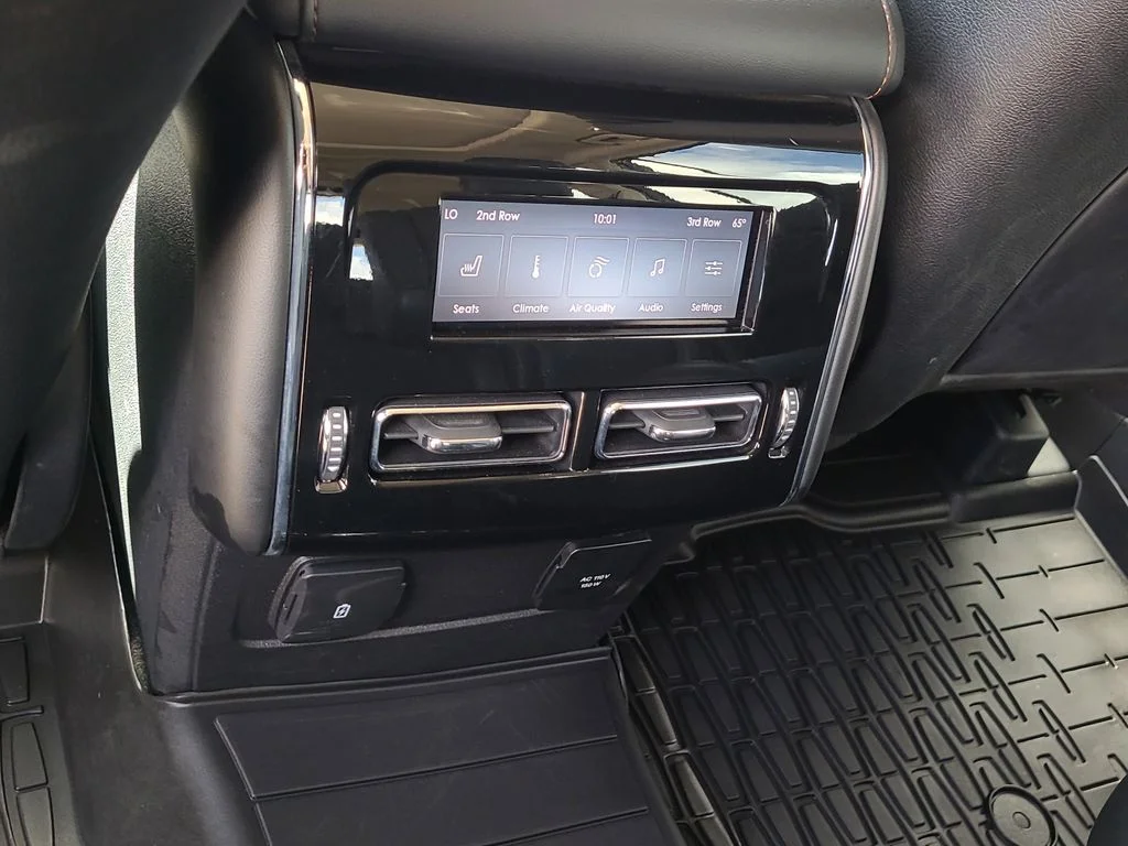 Used 2023 Gray Lincoln Reserve image 21